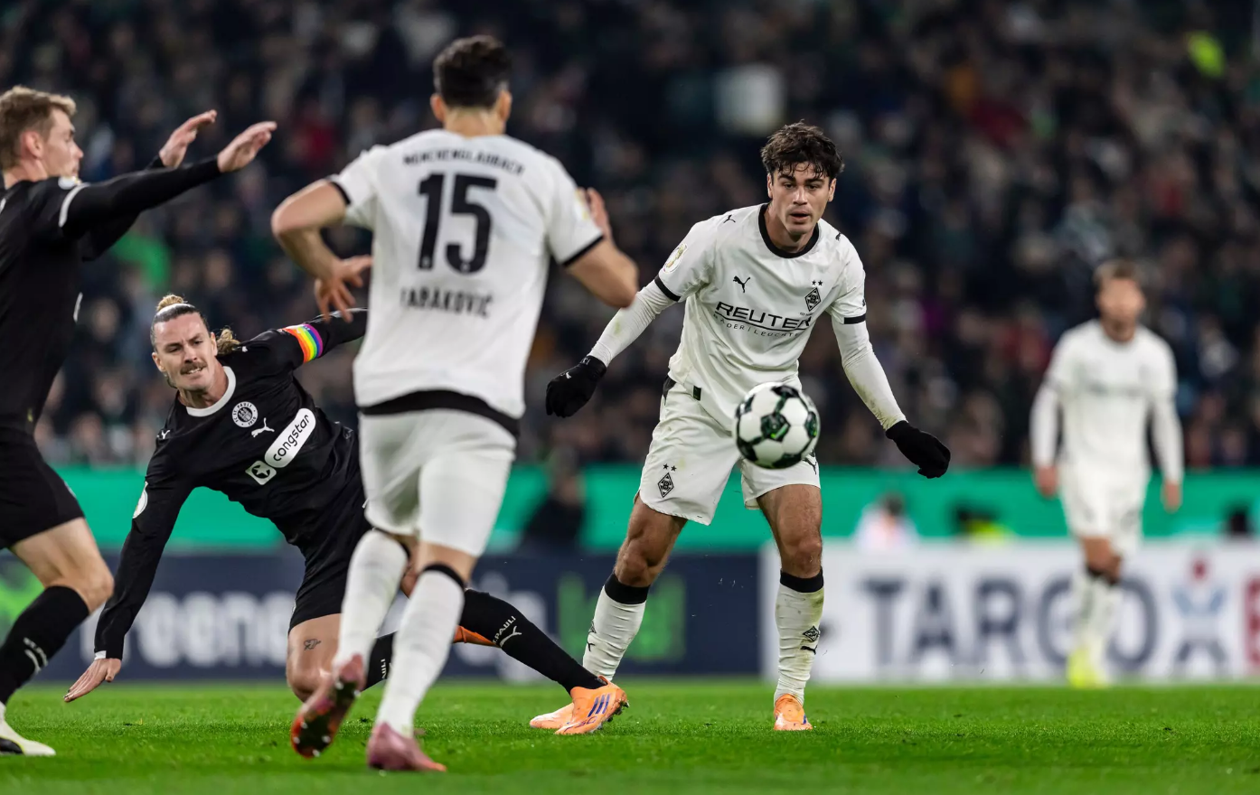 B. Monchengladbach vs St. Pauli (00:00 &#8211; 03/12) | Xem lại trận đấu